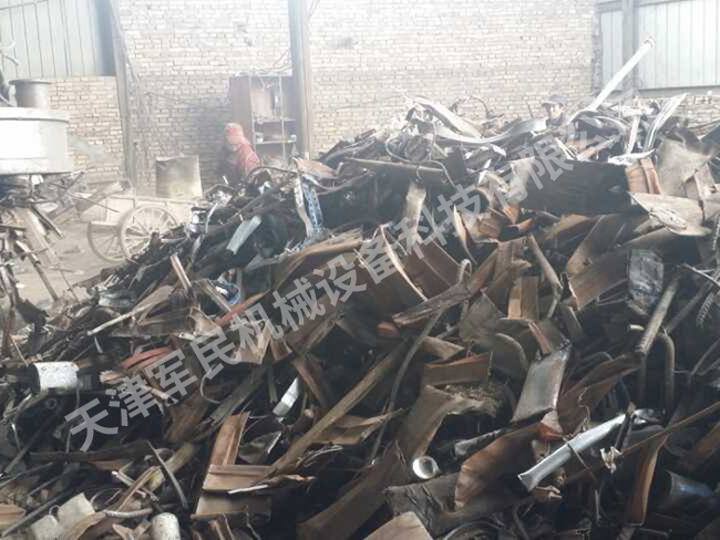 金屬液壓打包機(jī)使用實景